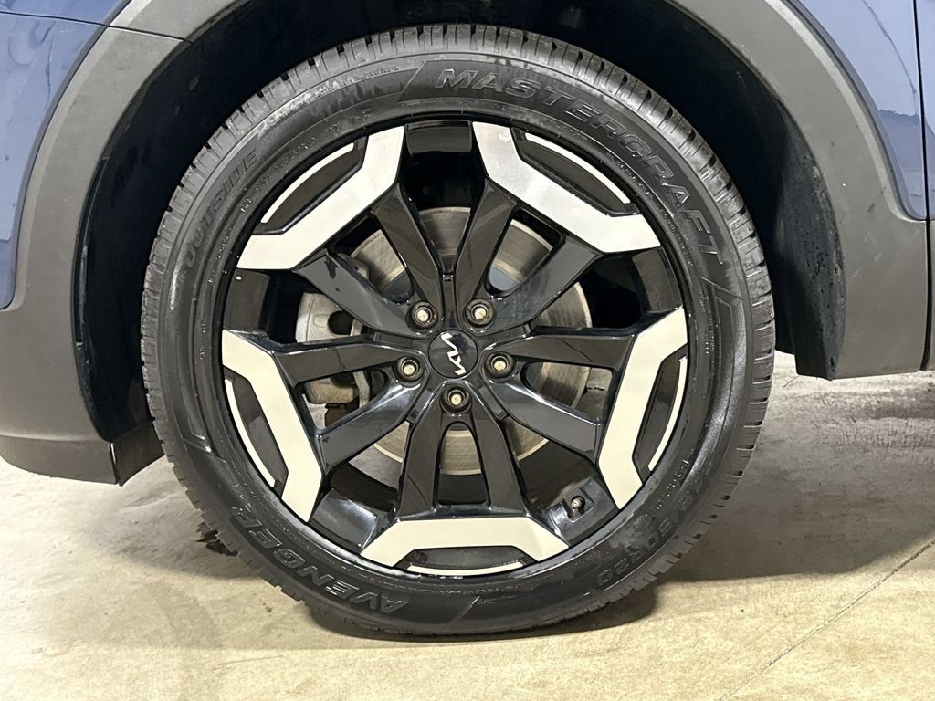 Used 2025 Kia Telluride S AWD/4WD image 29