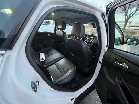 Used 2018 Ford Focus Titanium w/ Titanium Technology Package image 5
