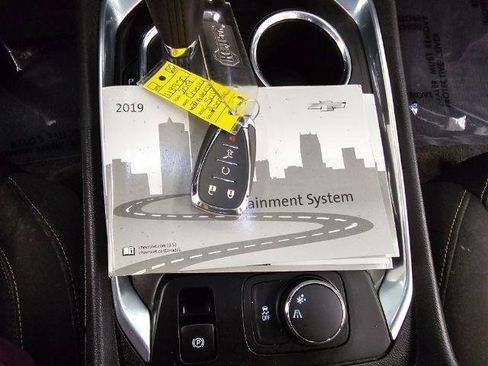Used 2019 Chevrolet Traverse LT FWD image 28