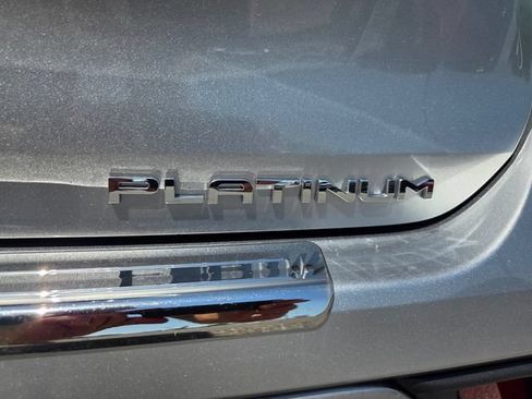 Used 2020 Toyota Highlander Platinum AWD/4WD image 18