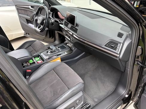 Used 2018 Audi SQ5 Premium Plus w/ Navigation Package AWD/4WD image 16