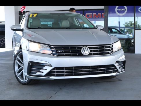 Used 2017 Volkswagen Passat 1.8T R-Line FWD image 1