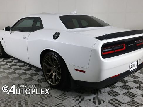 Used 2016 Dodge Challenger SRT Hellcat RWD image 7