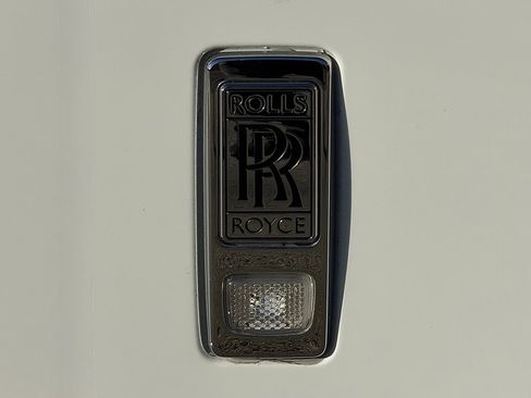 Used 2024 Rolls-Royce Cullinan image 28