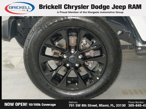 Used 2024 Jeep Wrangler Unlimited Sahara AWD/4WD image 37
