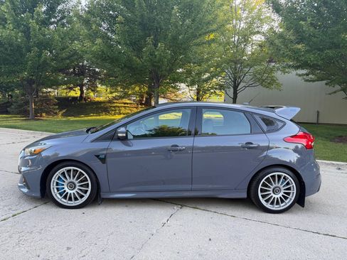 Used 2017 Ford Focus RS AWD/4WD image 12
