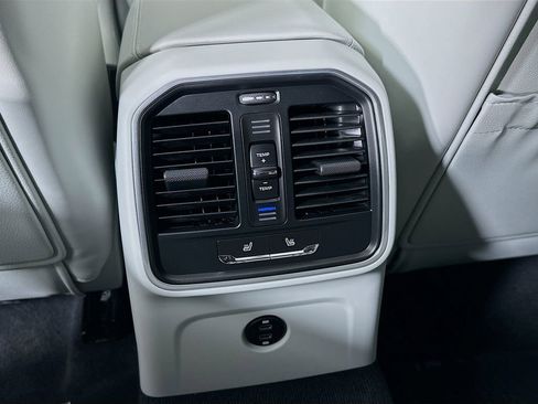 New 2025 Porsche Macan S image 27