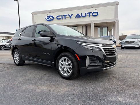 Used 2022 Chevrolet Equinox LT image 1