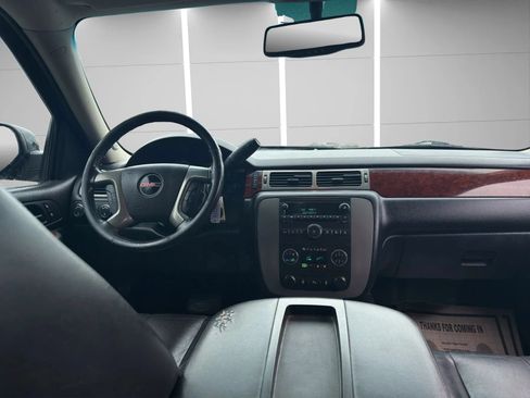 Used 2014 GMC Yukon XL SLT AWD/4WD image 10