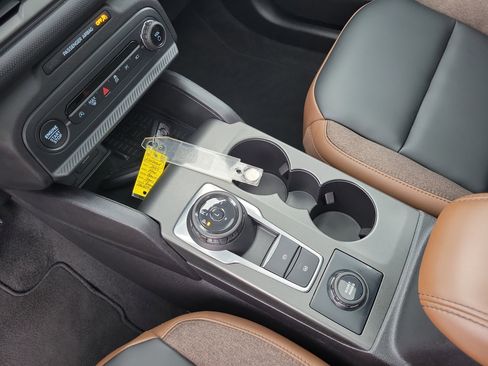 Certified 2025 Ford Bronco Sport Outer Banks w/ Outer Banks Tech Package+ AWD/4WD image 8