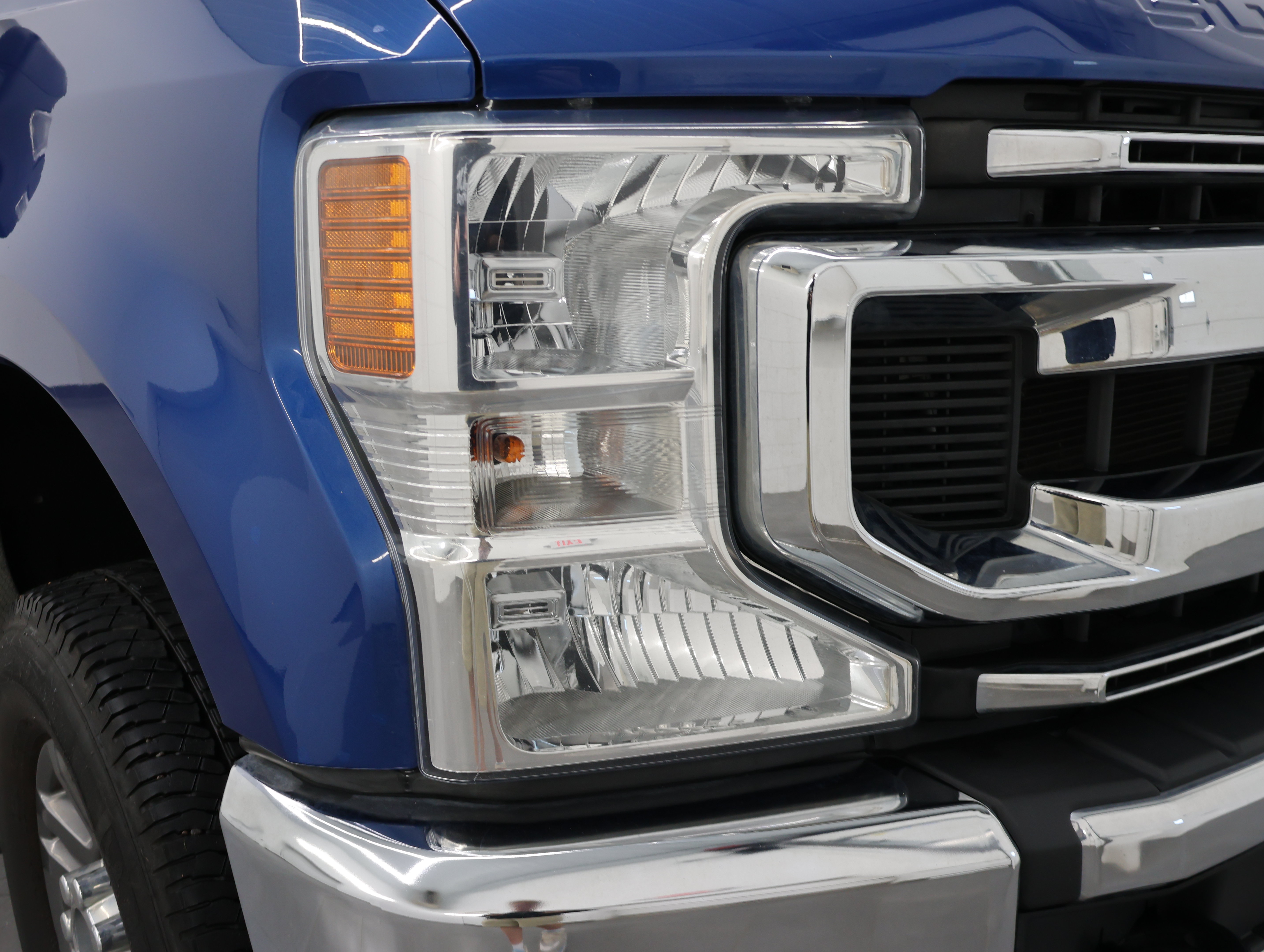 Used 2022 Ford F250 XLT w/ FX4 Off-Road Package AWD/4WD image 22