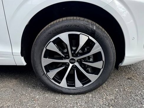 New 2026 Audi Q3 quattro 2.0T AWD/4WD image 10