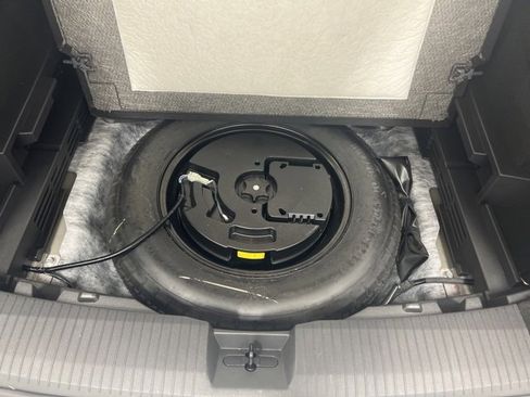 Used 2023 Nissan Rogue SV image 10