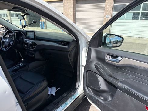 Used 2022 Ford Escape SEL image 27