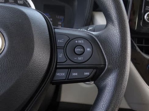 Certified 2022 Toyota Corolla LE w/ LE Convenience Package image 37