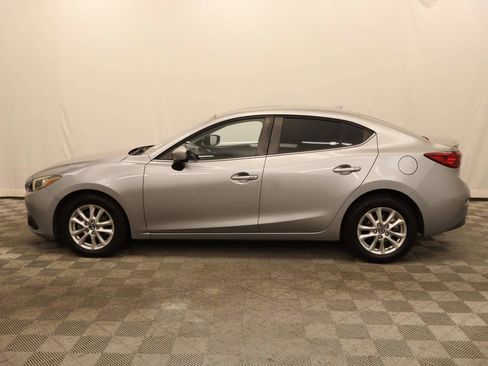 Used 2015 MAZDA MAZDA3 i Touring w/ Technology Package FWD image 2