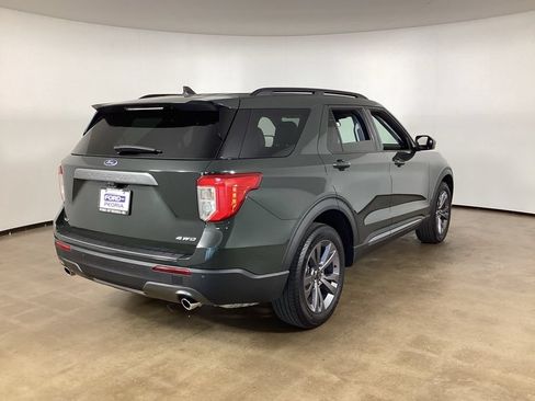 Used 2024 Ford Explorer XLT w/ Equipment Group 202A AWD/4WD image 5