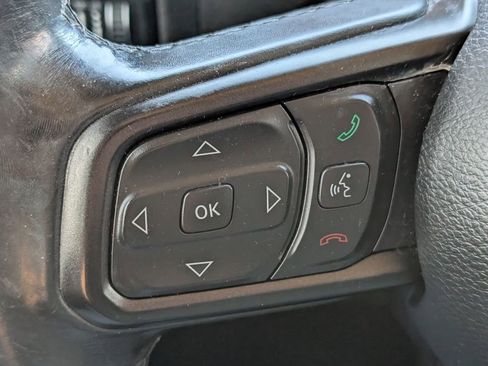 Used 2019 Jeep Wrangler Sport image 11