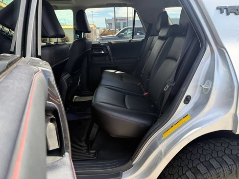 Used 2021 Toyota 4Runner TRD Off-Road Premium w/ Moonroof Package AWD/4WD image 26