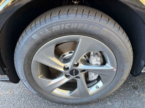 New 2026 Genesis GV70 2.5T Select AWD/4WD image 11