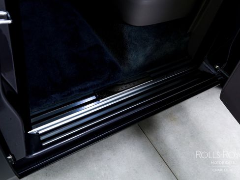 Used 2025 Rolls-Royce Phantom Sedan image 24