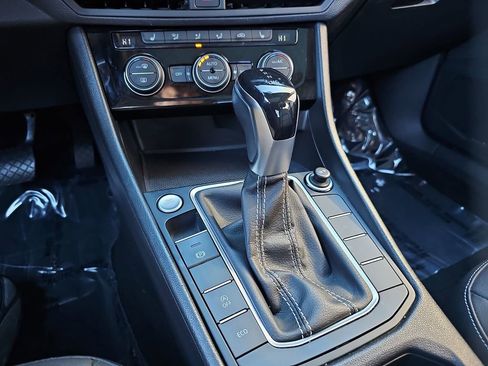 Used 2024 Volkswagen Jetta SE image 15