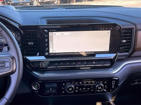 Used 2024 Chevrolet Silverado 1500 High Country w/ Technology Package image 10