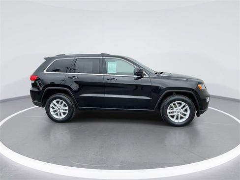 Used 2017 Jeep Grand Cherokee Laredo w/ Quick Order Package 23E image 9