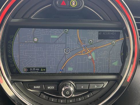 Used 2015 MINI Cooper S image 21