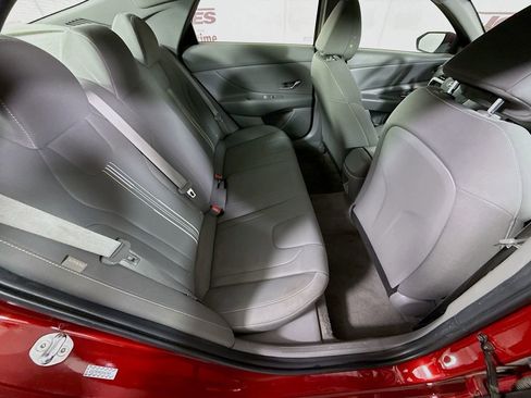 Certified 2024 Hyundai Elantra SEL image 29