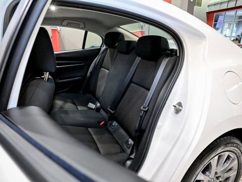 Used 2021 MAZDA MAZDA3 s image 15