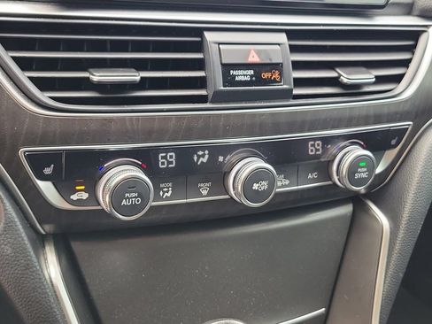 Used 2021 Honda Accord EX-L image 32