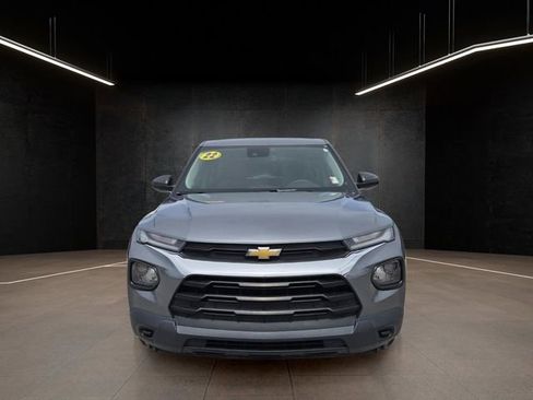 Used 2022 Chevrolet TrailBlazer LS FWD image 2