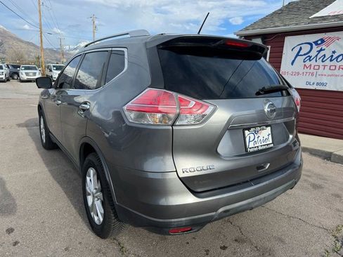 Used 2016 Nissan Rogue SV w/ SV Premium Package FWD image 3
