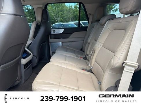 Certified 2023 Lincoln Navigator Reserve AWD/4WD image 13