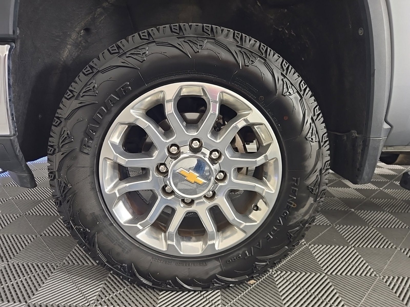 Used 2024 Chevrolet Silverado 2500 LTZ w/ LTZ Plus Package AWD/4WD image 7