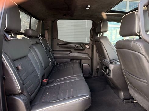 Used 2023 GMC Sierra 1500 AT4X image 42