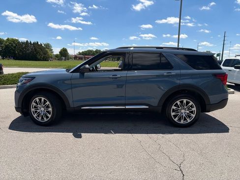 Used 2025 Ford Explorer Active w/ Active Comfort Package AWD/4WD image 4