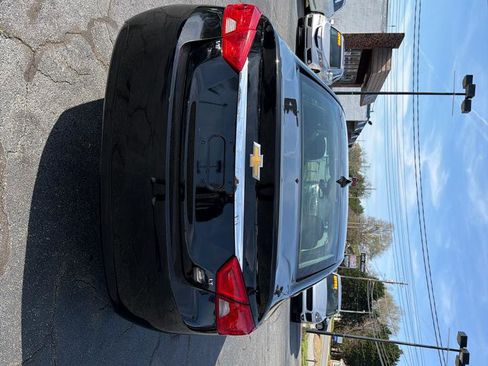 Used 2020 Chevrolet Impala LT image 4