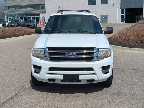 Used 2017 Ford Expedition XLT AWD/4WD image 3