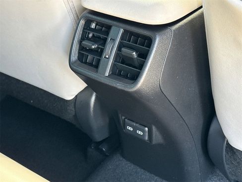 Used 2023 Lexus UX 250h FWD image 18