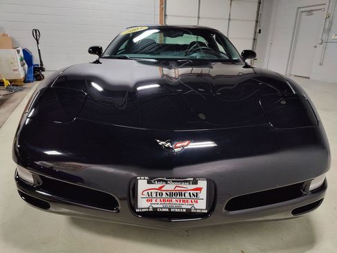 Used 2004 Chevrolet Corvette Coupe w/ Preferred Equipment Group image 3