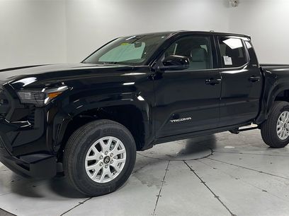 New 2025 Toyota Tacoma SR5