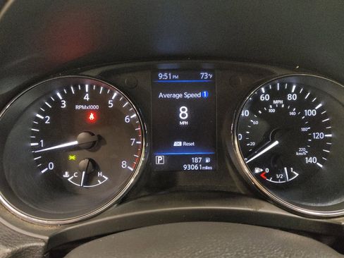 Used 2019 Nissan Rogue SV AWD/4WD image 23