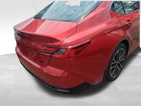 Used 2025 Toyota Camry XLE w/ Premium Plus Package FWD image 14
