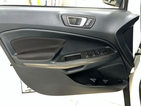 Used 2020 Ford EcoSport SE w/ SE Convenience Package image 15