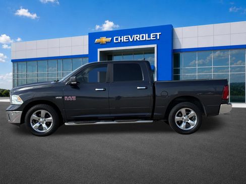 Used 2017 RAM 1500 Lone Star RWD image 4