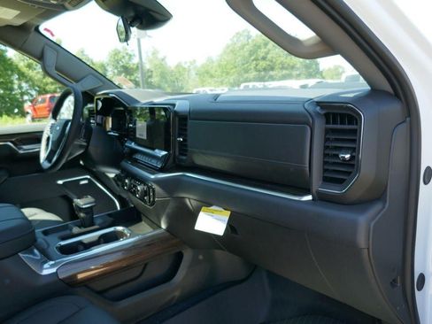 New 2026 Chevrolet Silverado 1500 LT Trail Boss w/ Convenience Package II AWD/4WD image 13