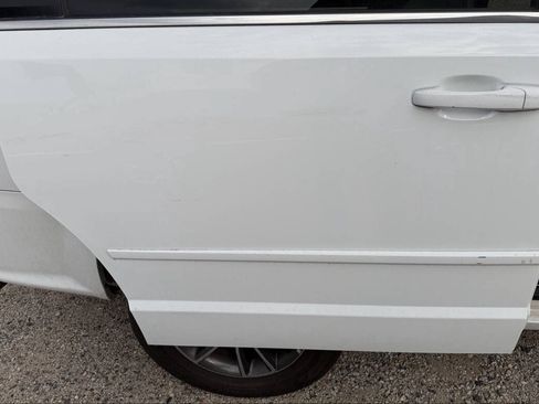 Used 2017 Dodge Grand Caravan SXT FWD image 26
