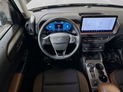 Used 2025 Ford Bronco Sport Outer Banks AWD/4WD image 19
